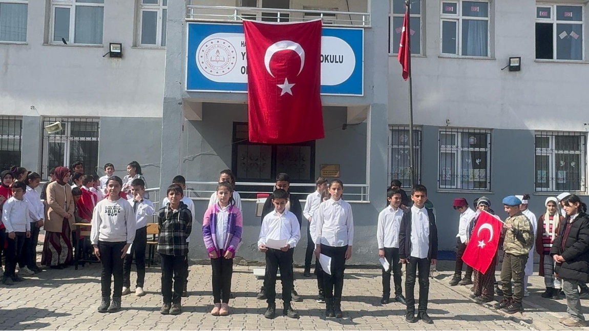 12 Mart İstiklâl Marşı'nın Kabulü ve 18 Mart Çanakkale Deniz Zaferi'ni okulumuzda coşkuyla kutladık.